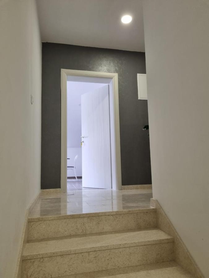 Apartmani Tolj Макарска Екстериор снимка