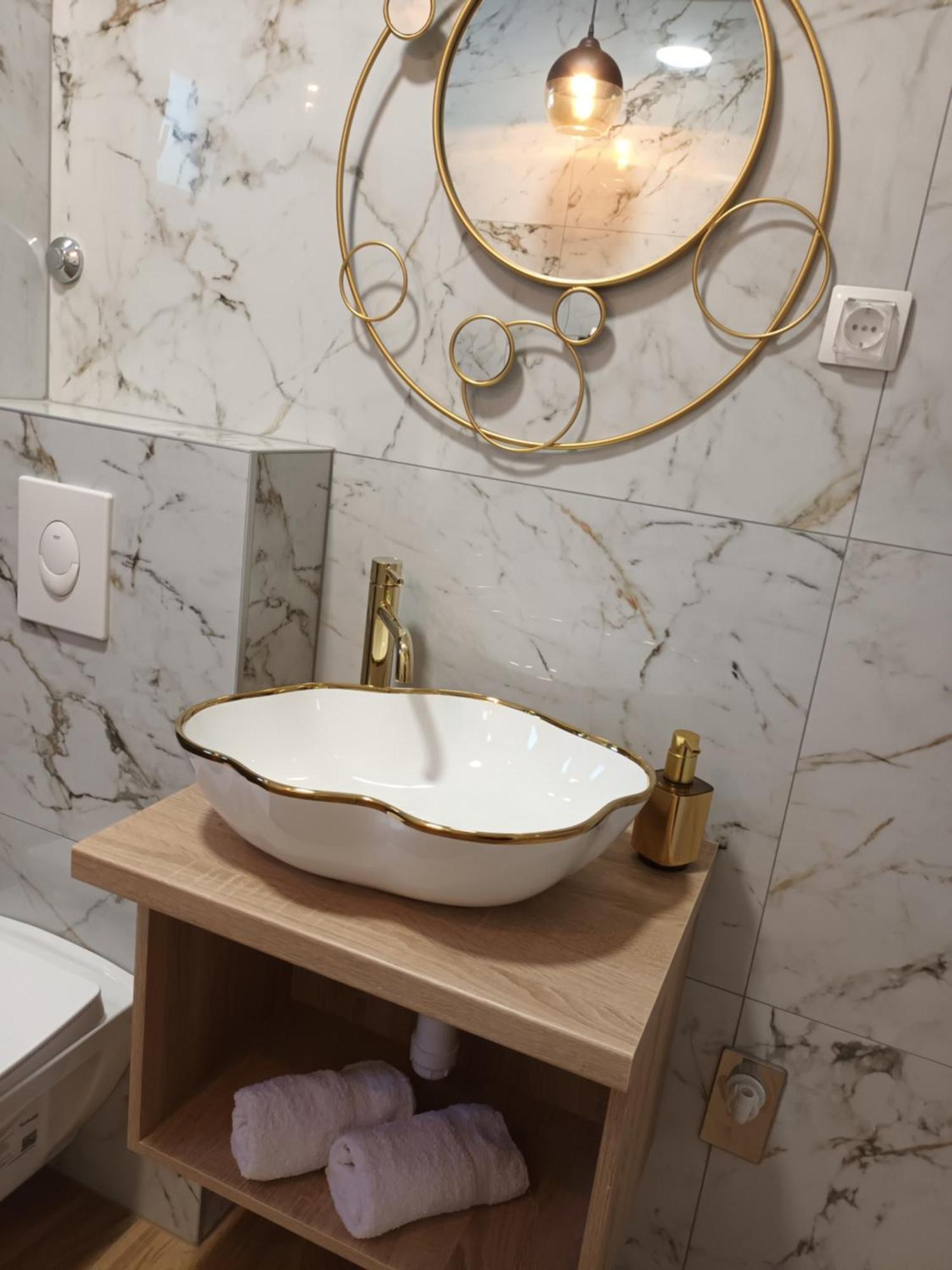 Apartmani Tolj Макарска Екстериор снимка
